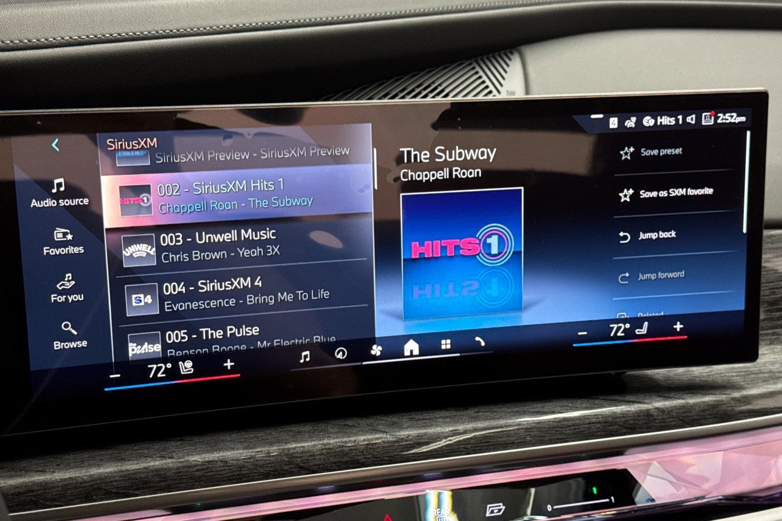 2025 BMW i7 60 - Photo 24