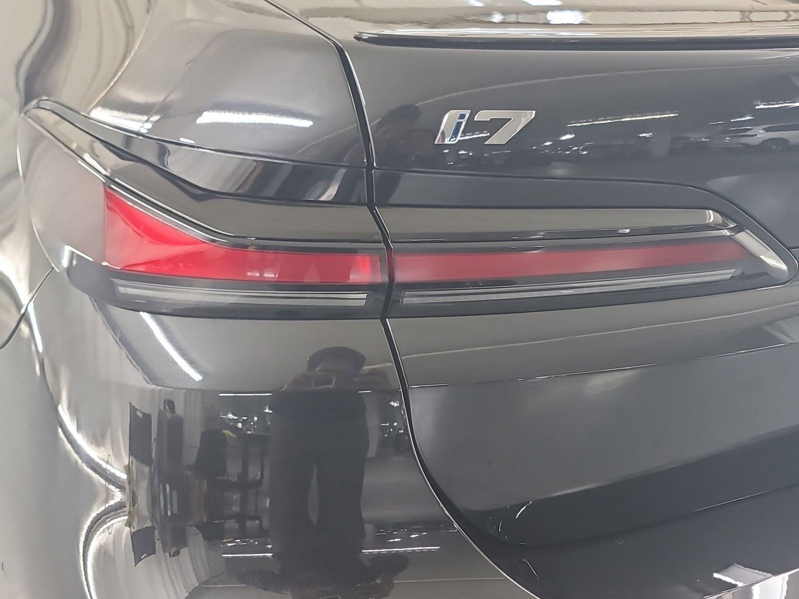 2025 BMW i7 M70 - Photo 23