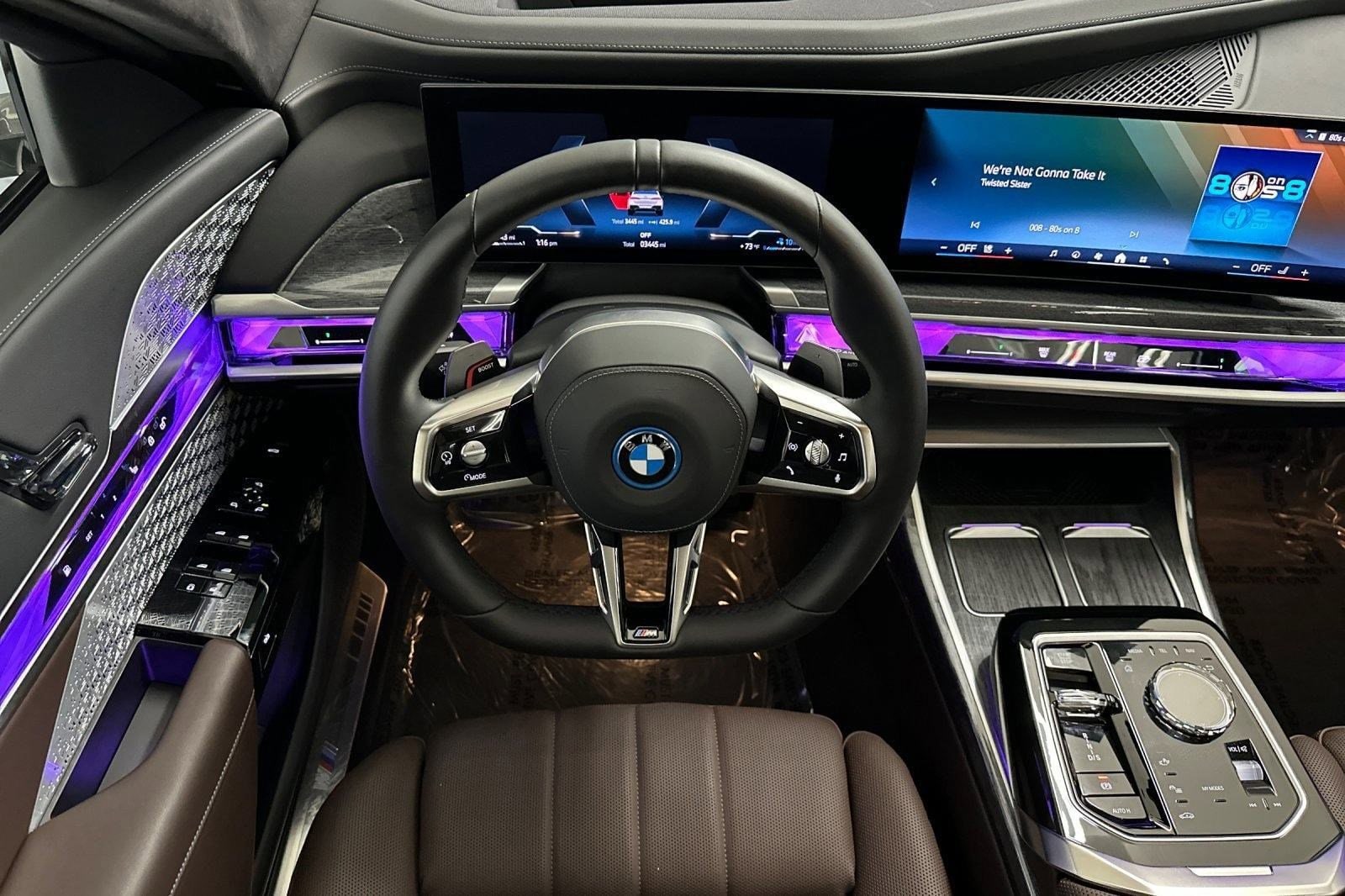 2025 BMW 7 Series 750e - Photo 29