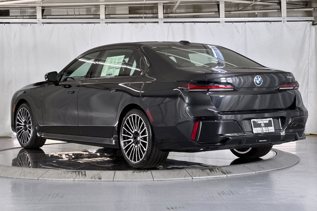 New 2026 BMW 740i Sedan