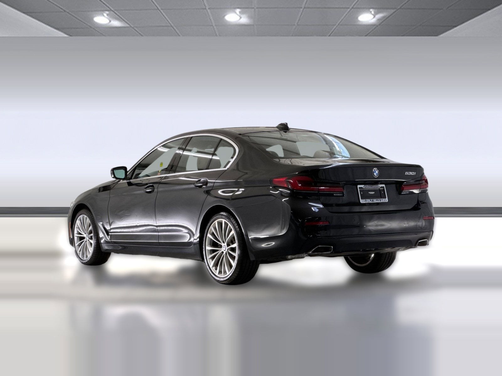 2023 BMW 530i photo 2