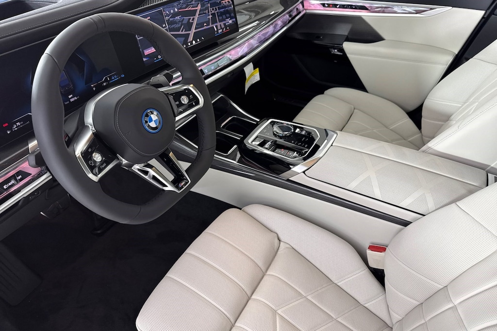New 2026 BMW 750e xDrive Sedan