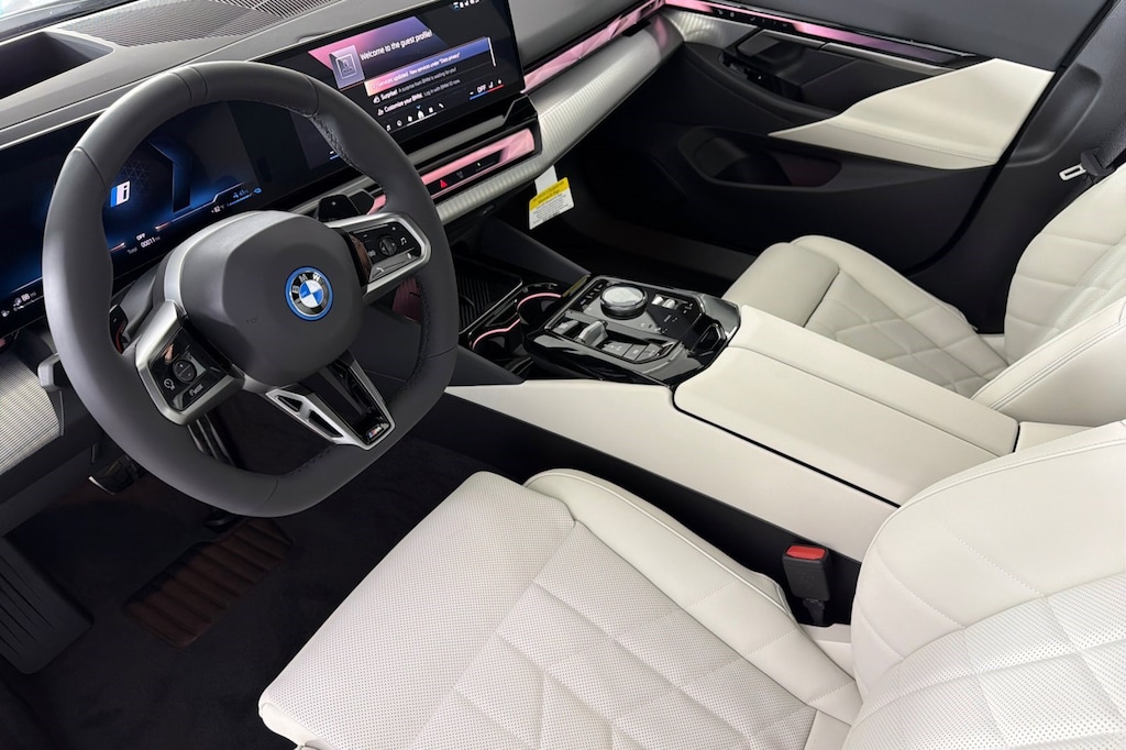 New 2027 BMW 550e xDrive Sedan