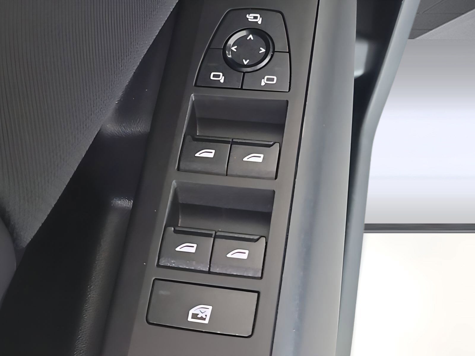 2025 BMW X3 30 xDrive photo 5