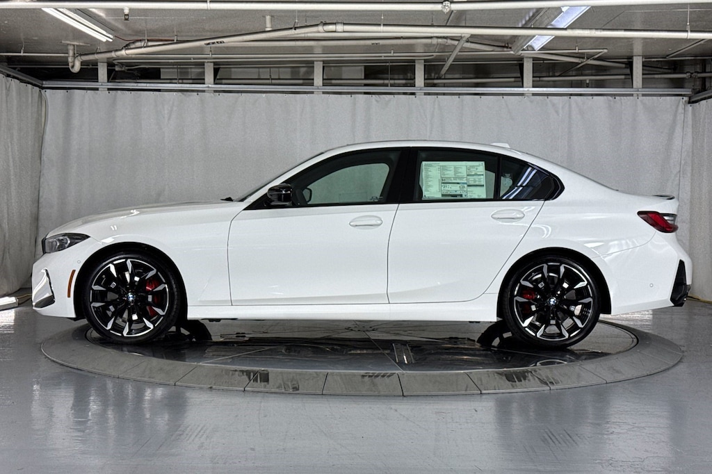 New 2026 BMW 330i Sedan