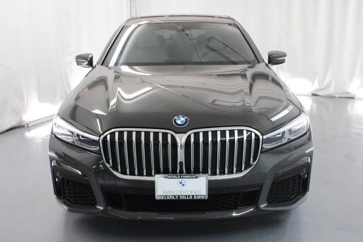 Used 2022 BMW 7 Series 745e with VIN WBA7W4C02NCH64230 for sale in Los Angeles, CA