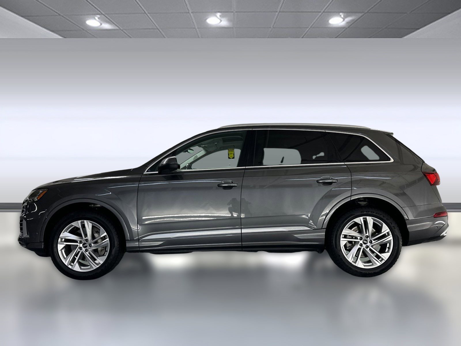 2021 Audi Q7 Premium Plus photo 2
