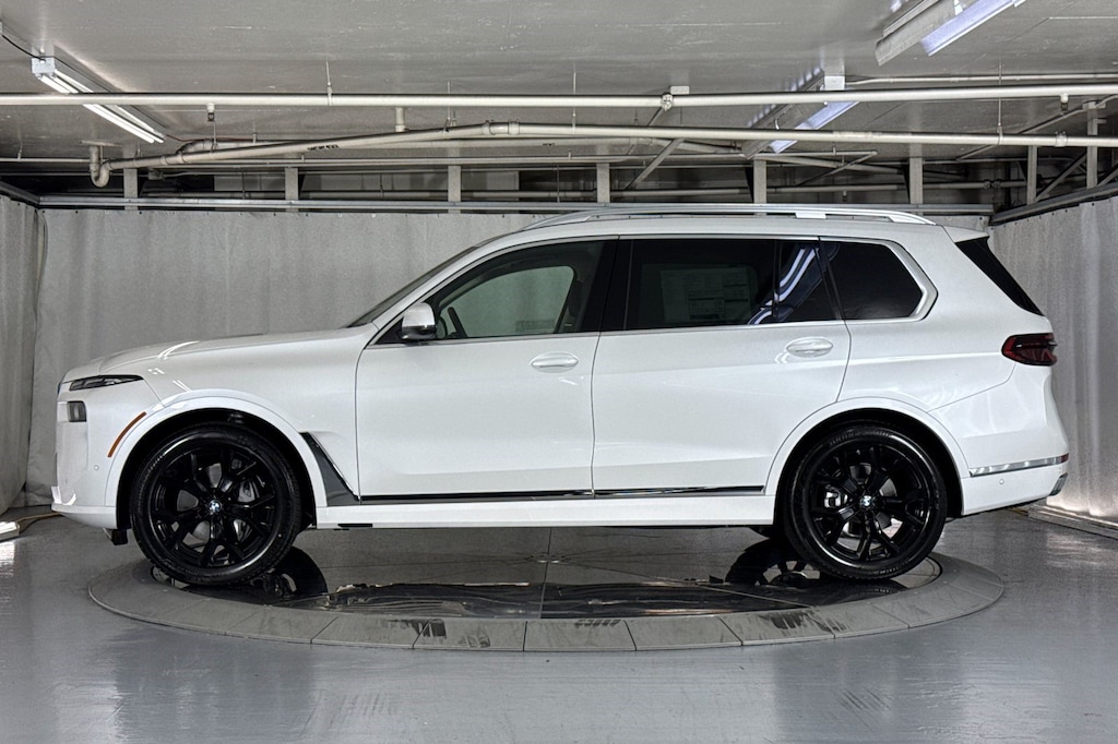 New 2027 BMW X7 xDrive40i SUV