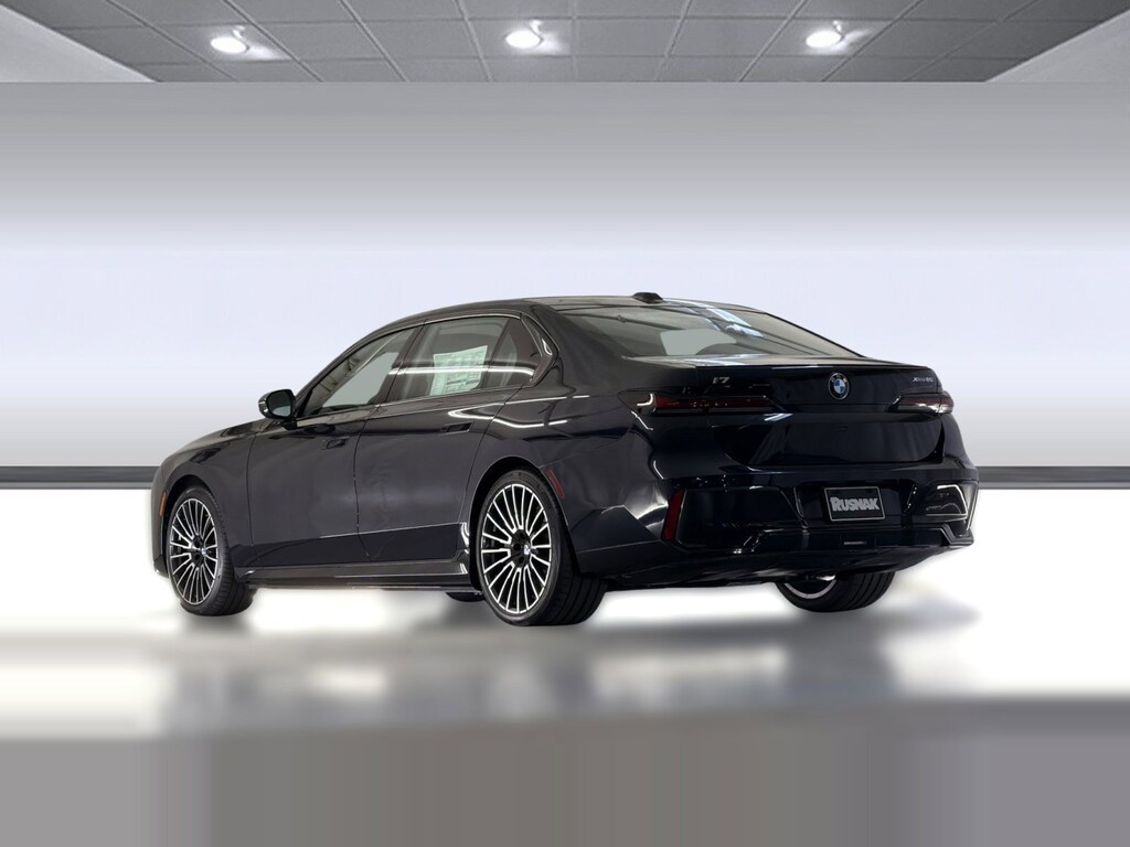Used 2026 BMW i7 xDrive60 Sedan