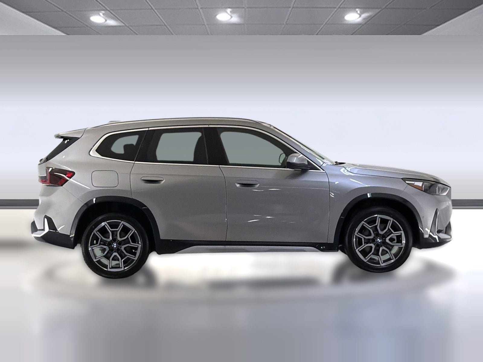 2026 BMW X1 xDrive28i photo 3