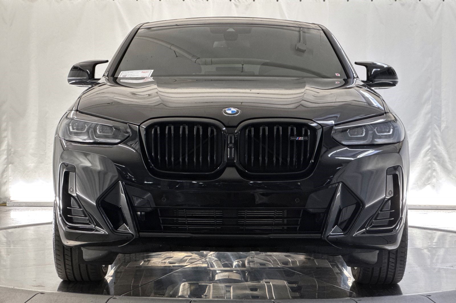 X4 SUV