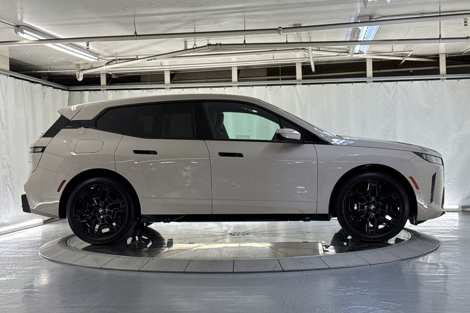 IX XDrive60 SUV