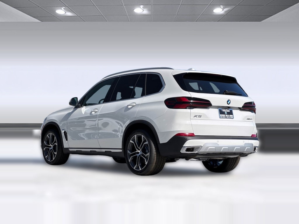 New 2026 BMW X5 sDrive40i SUV