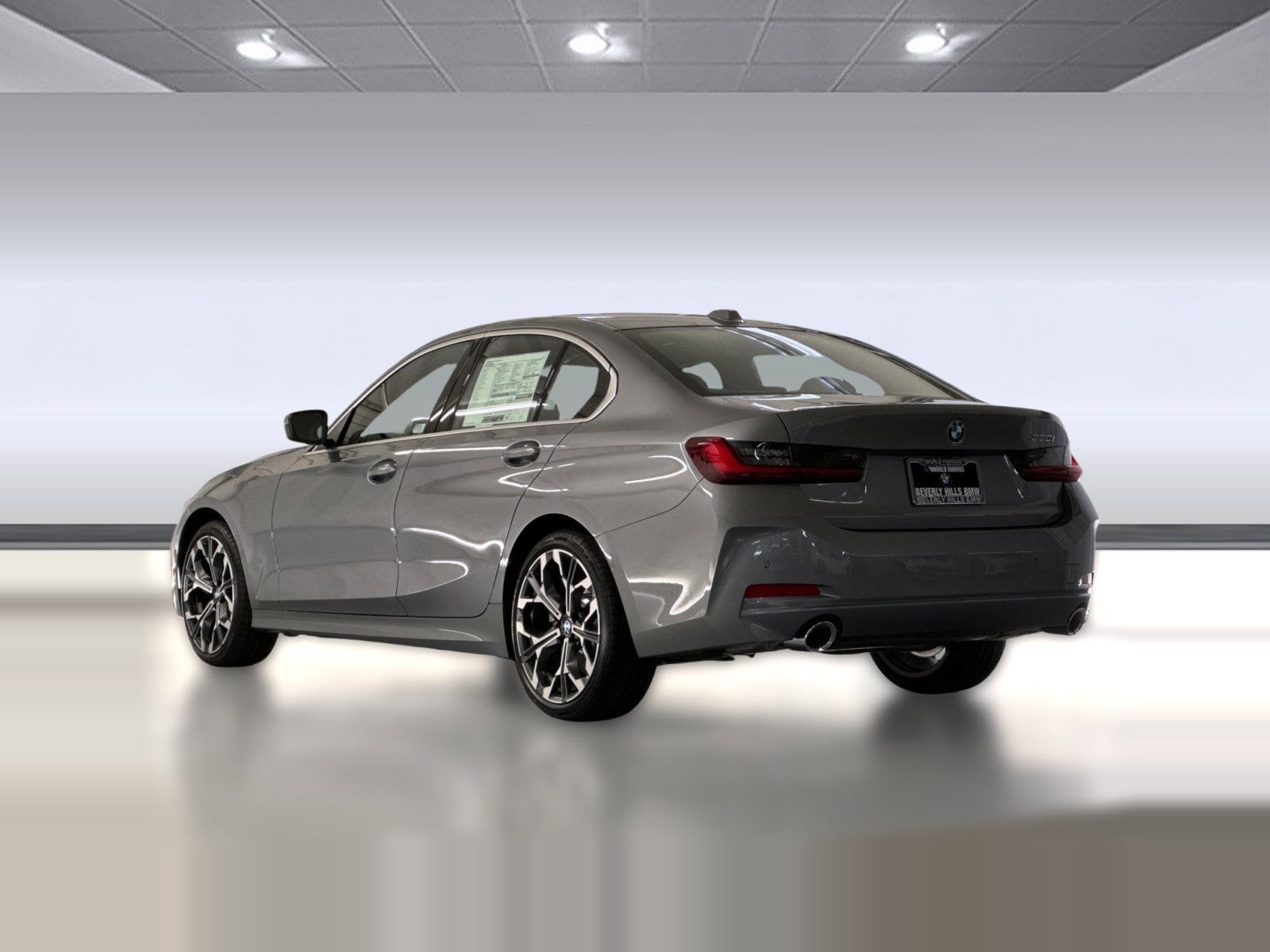 2026 BMW 330i photo 2