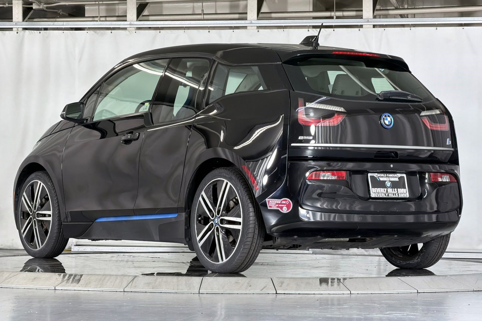I3 Sedan