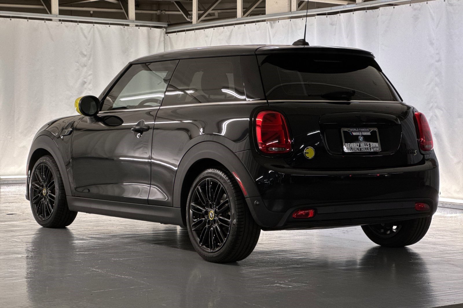 2024 Mini Cooper 2 Door Hardtop SE photo 3