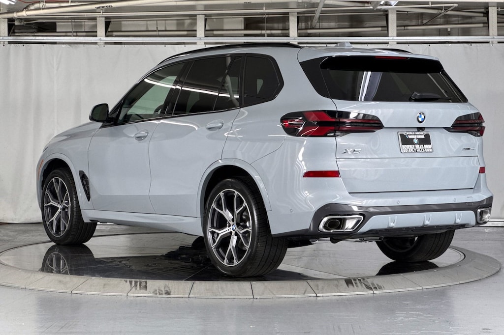 New 2026 BMW X5 sDrive40i SUV