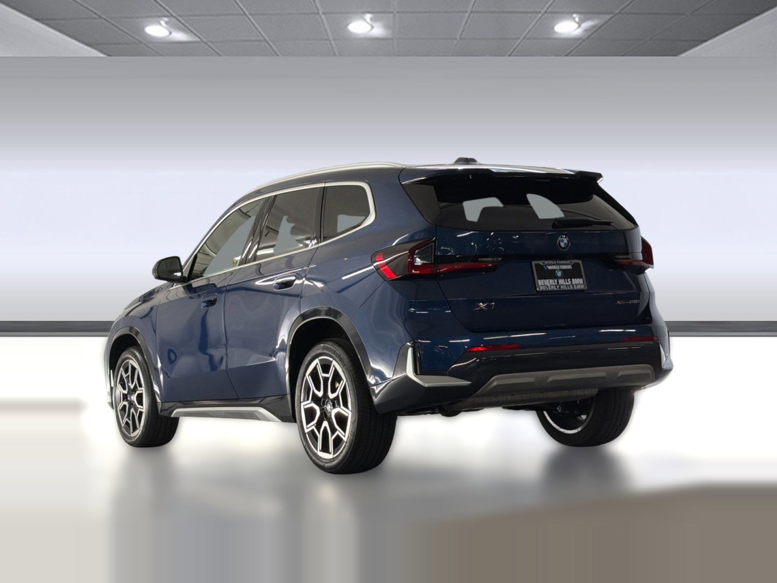 2025 BMW X1 xDrive28i photo 2