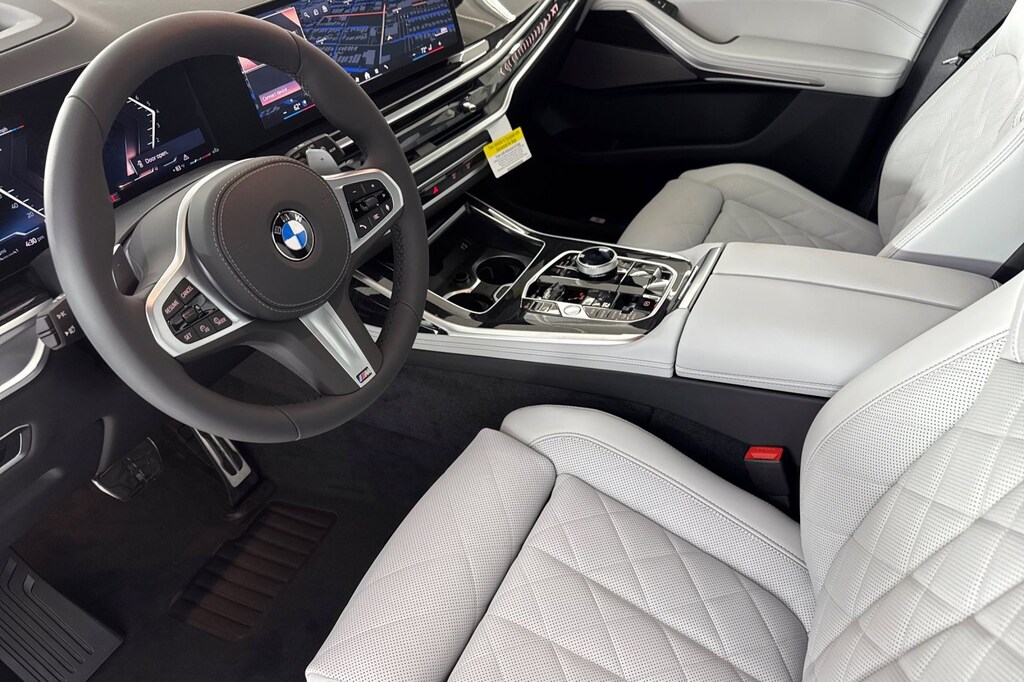 New 2027 BMW X7 xDrive40i SUV
