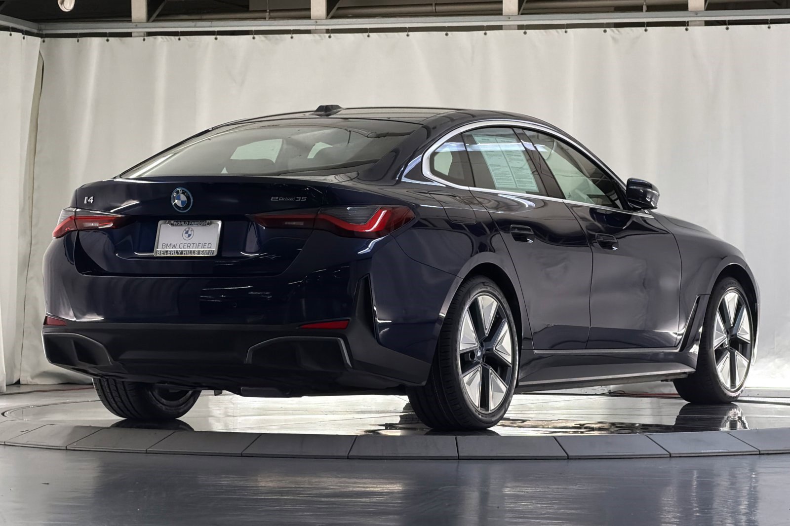 2023 BMW i4 photo 3