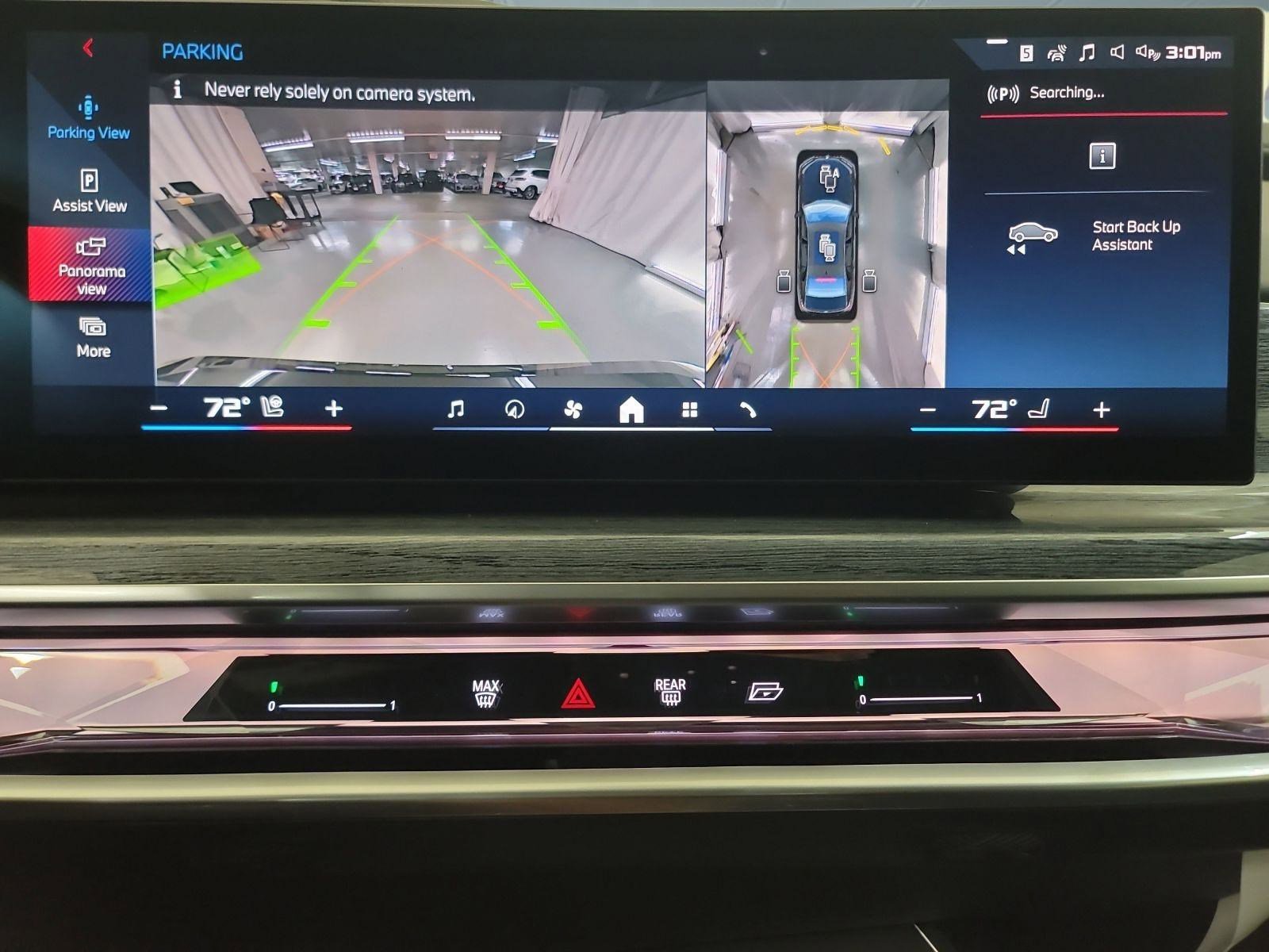 2025 BMW i7 M70 - Photo 16