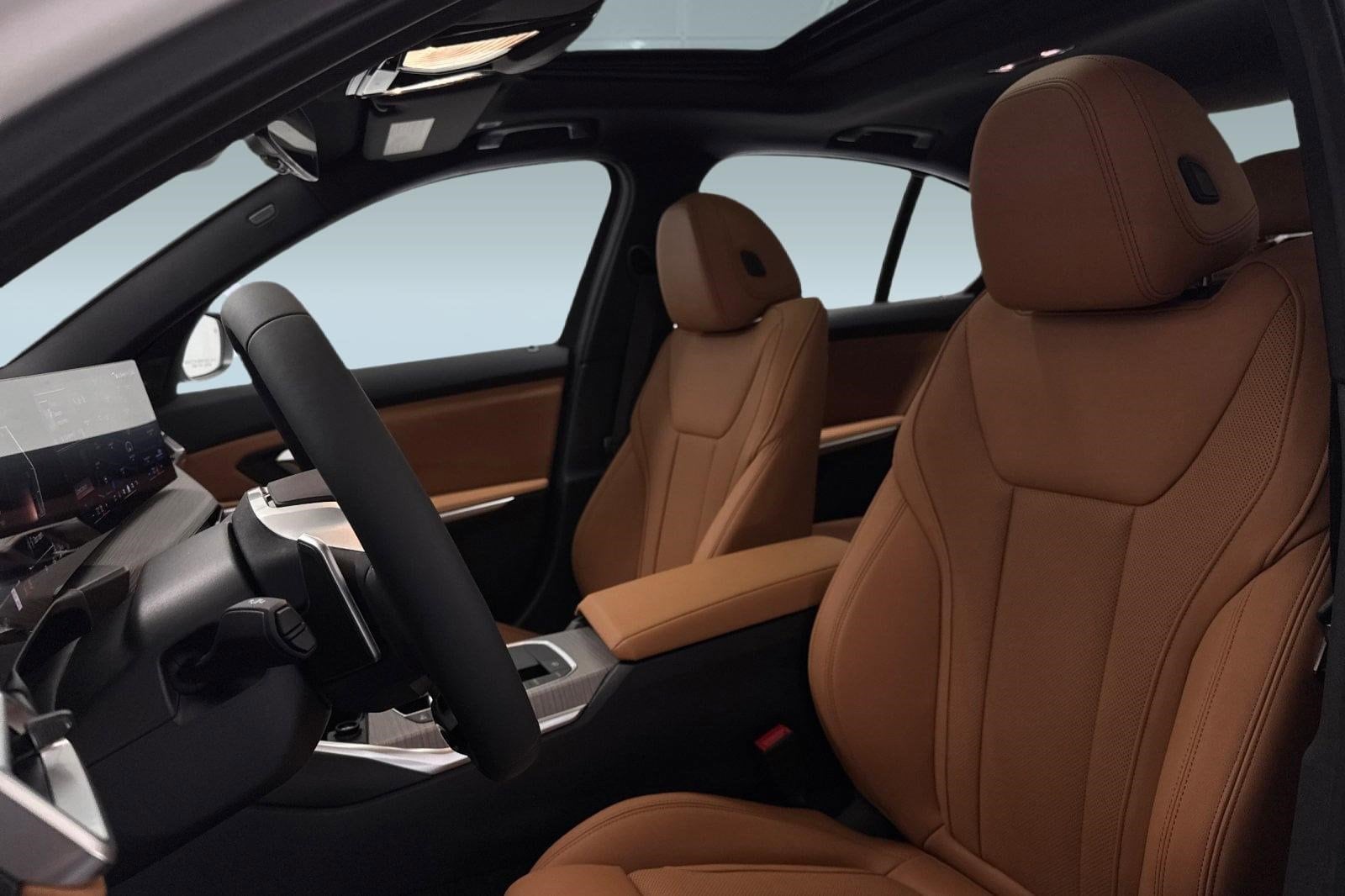 2026 BMW 330i photo 4