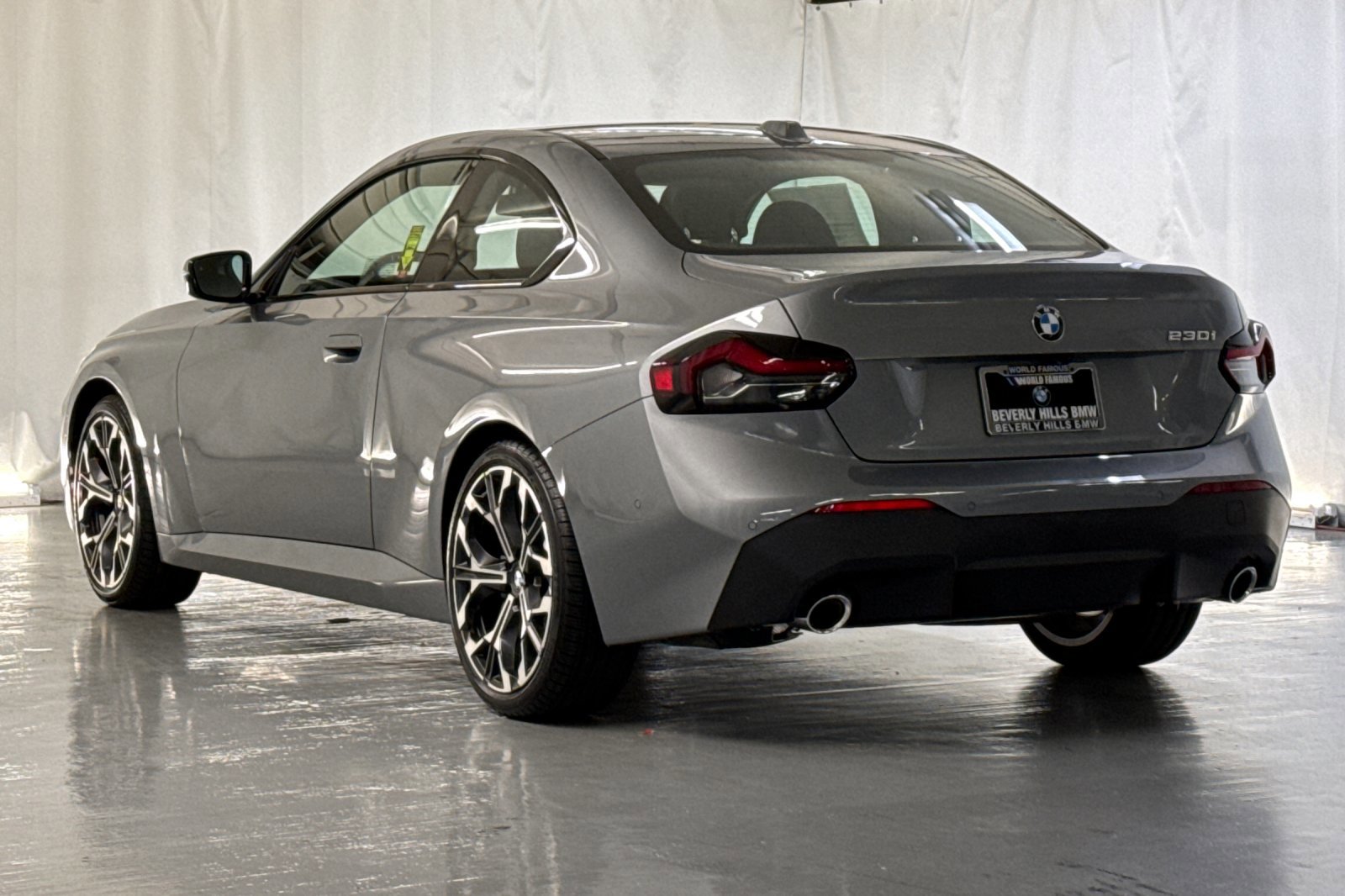 2025 Bmw 230i Coupe photo 3