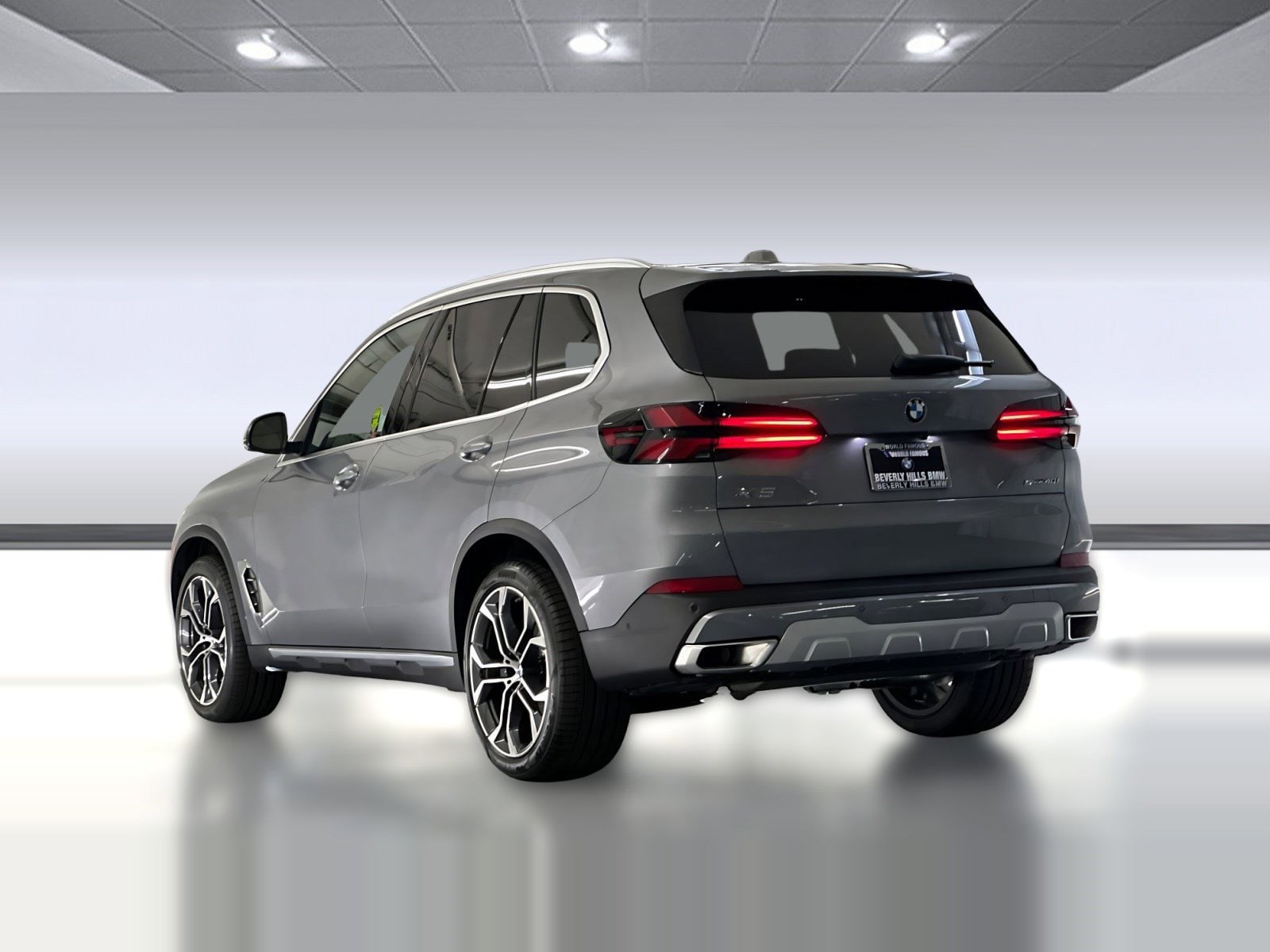 2026 BMW X5 sDrive40i photo 2