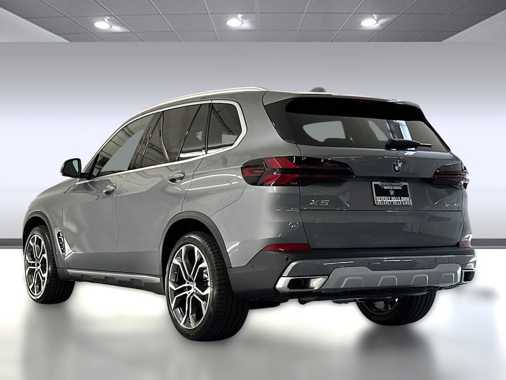 New 2026 BMW X5 sDrive40i SUV