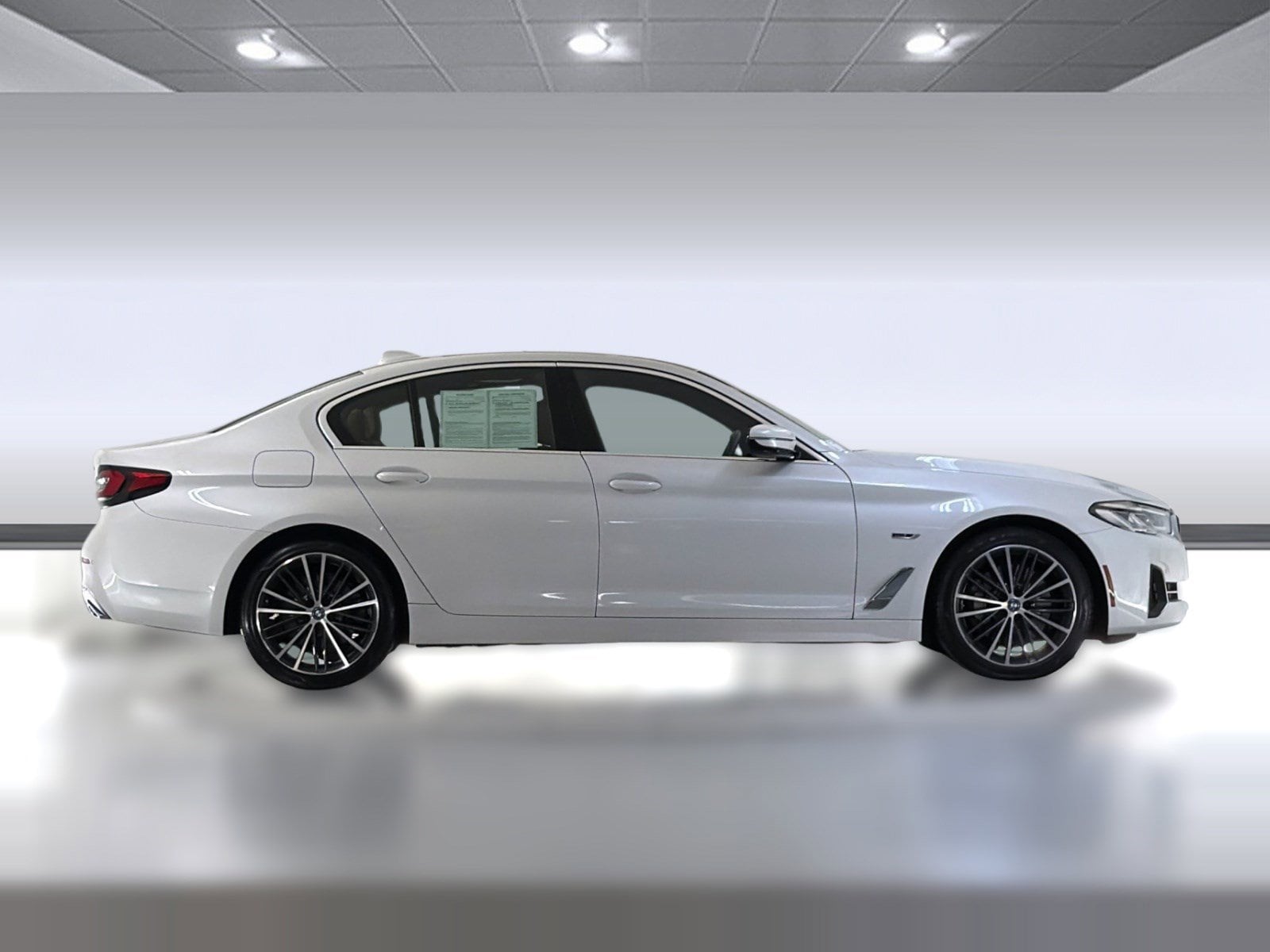 2023 BMW 530e photo 6