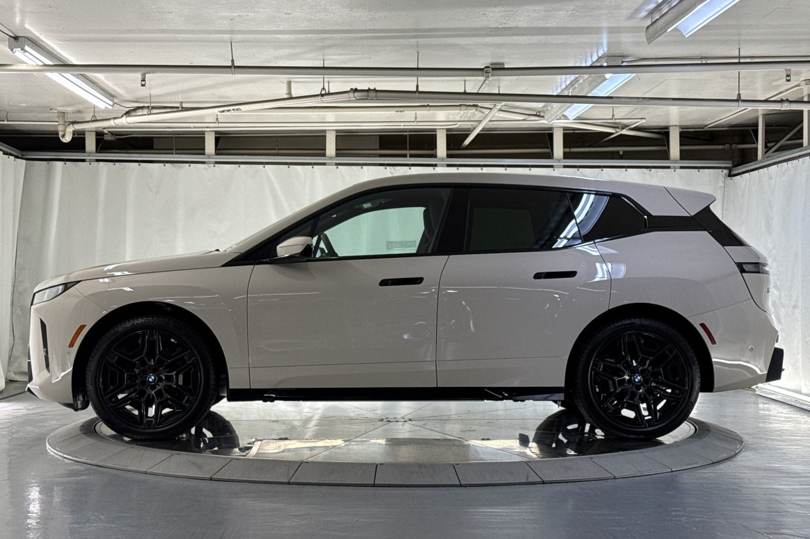 IX XDrive60 SUV
