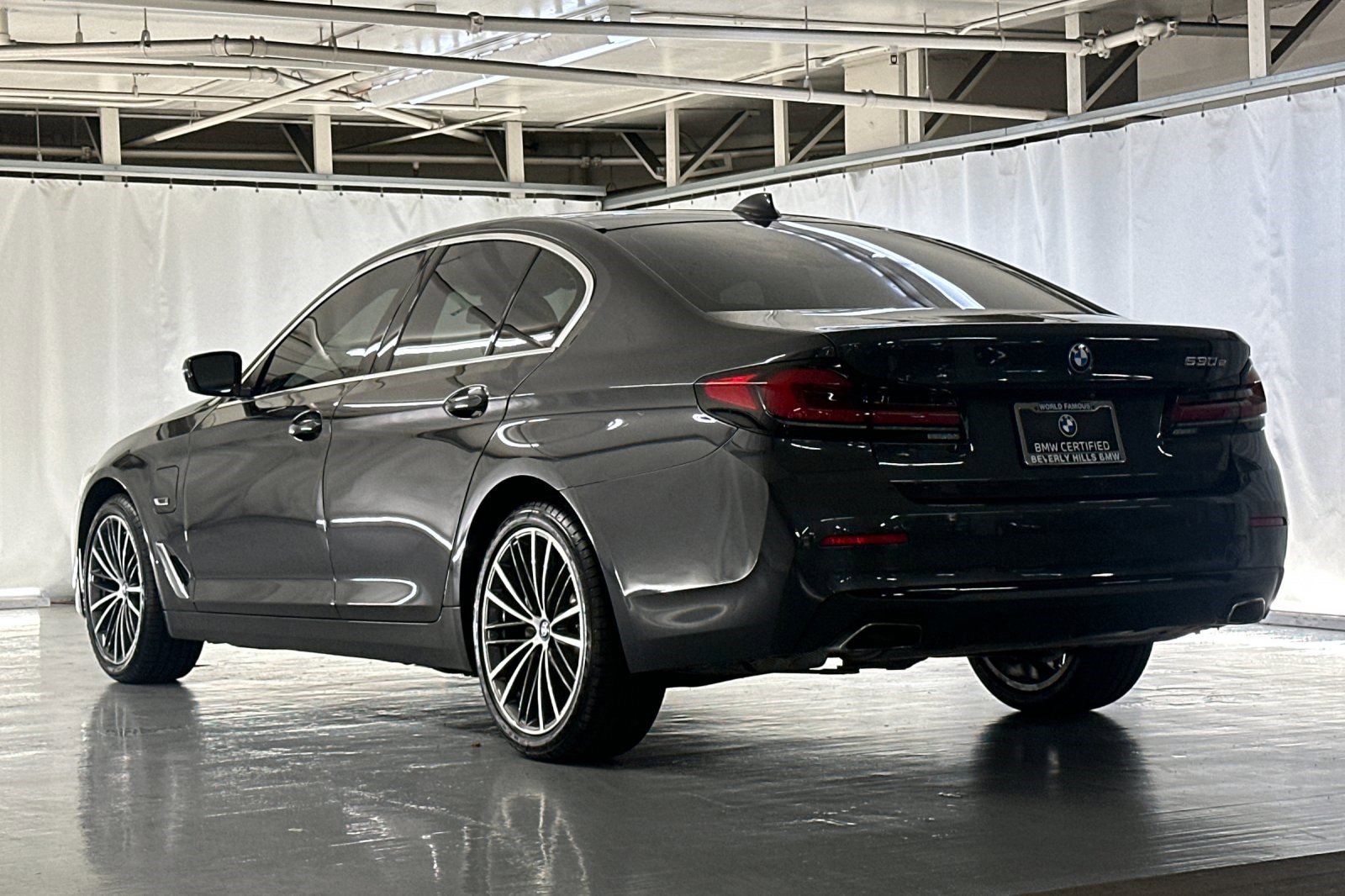 2023 Bmw 530e 5-Series photo 3