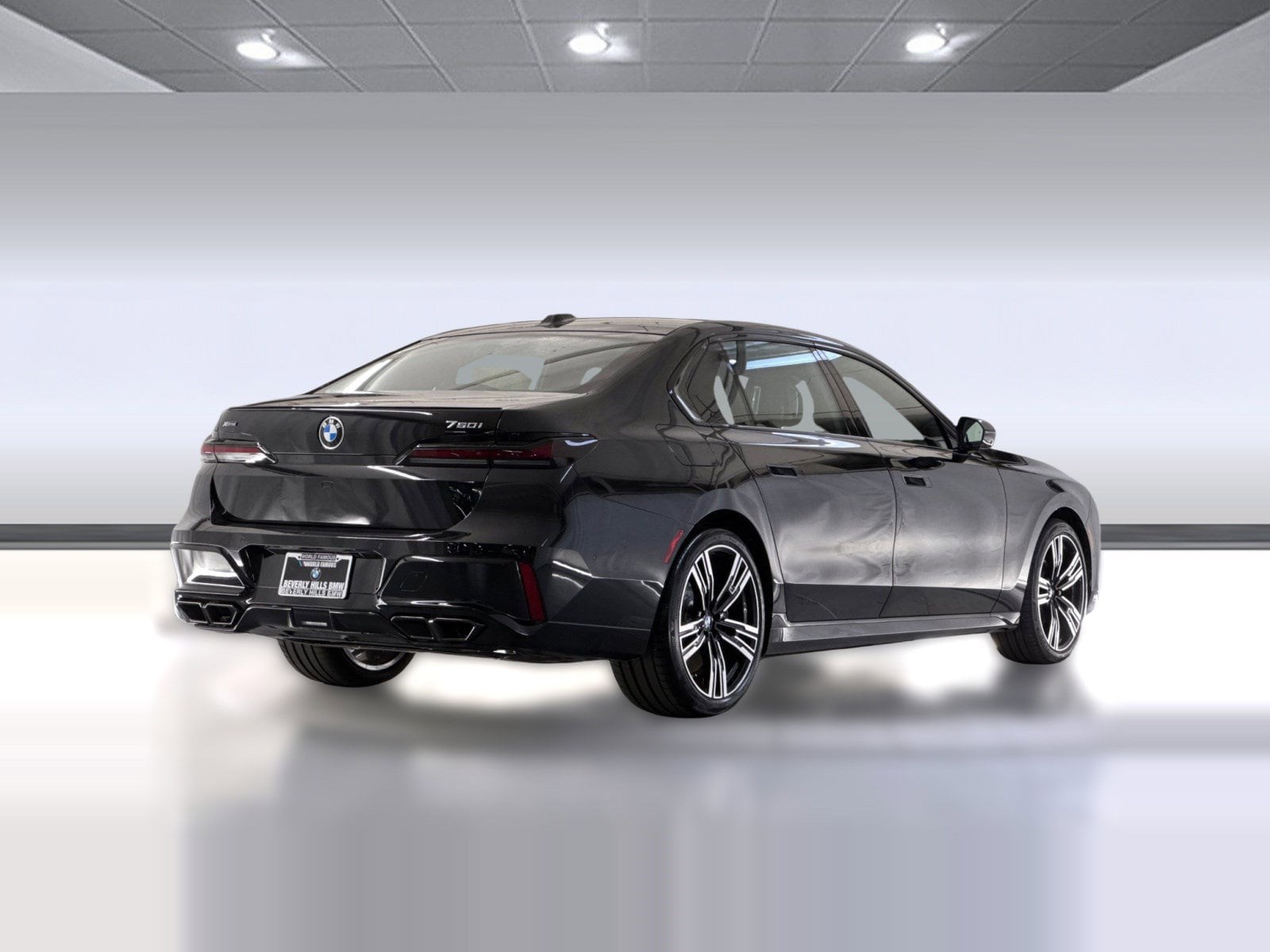 2025 BMW 7 Series 760i - Photo 9