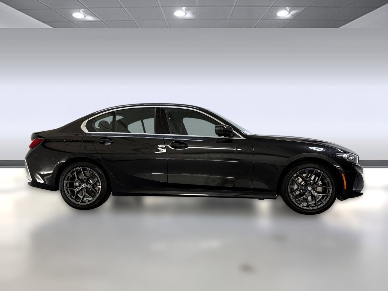 2026 BMW 330i photo 3