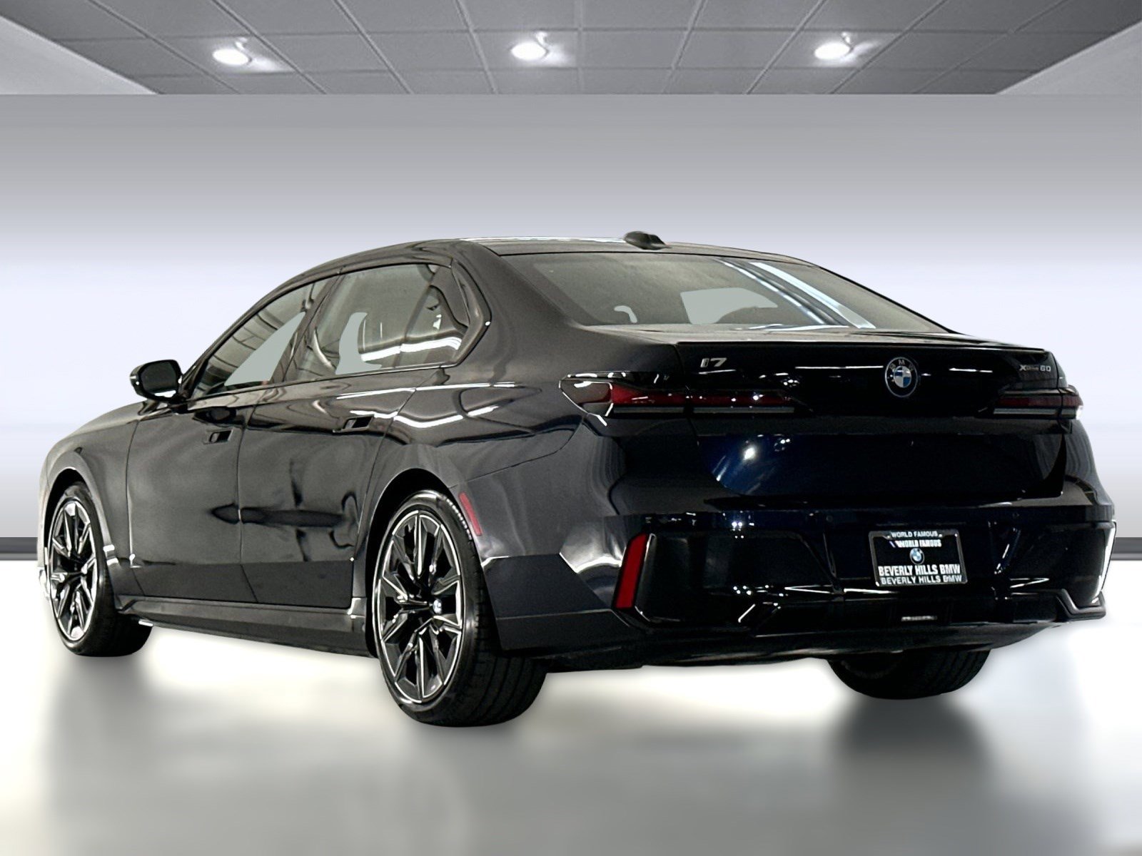 2025 Bmw i7 xDrive60 photo 2