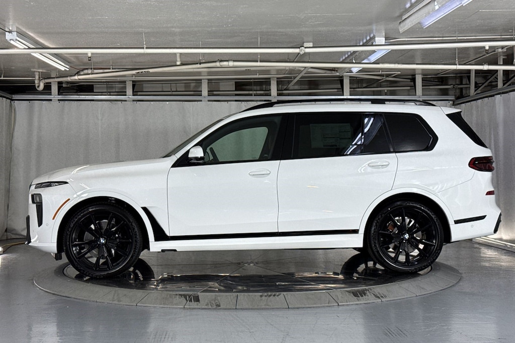 New 2027 BMW X7 xDrive40i SUV
