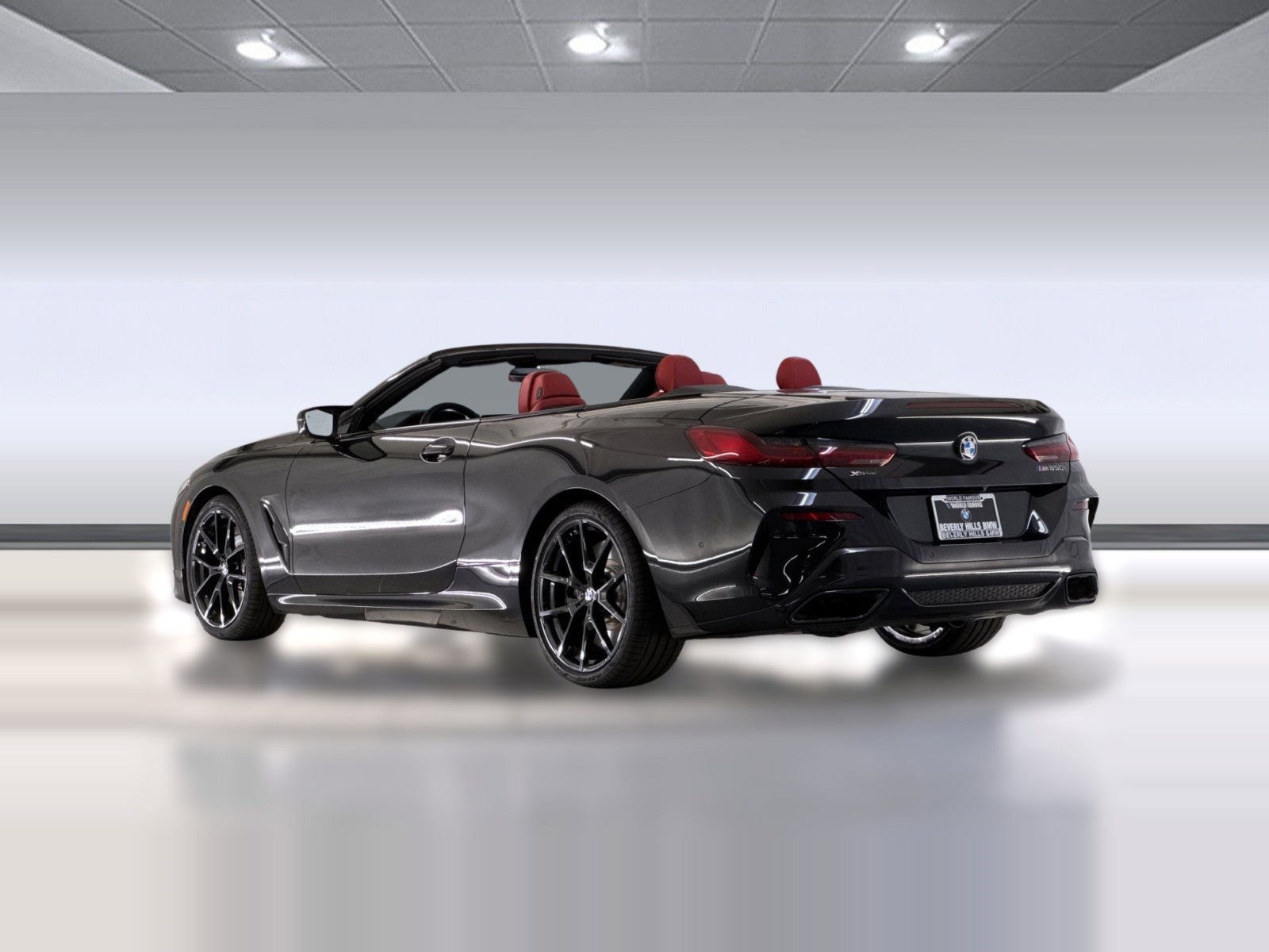 2024 BMW M850i photo 2