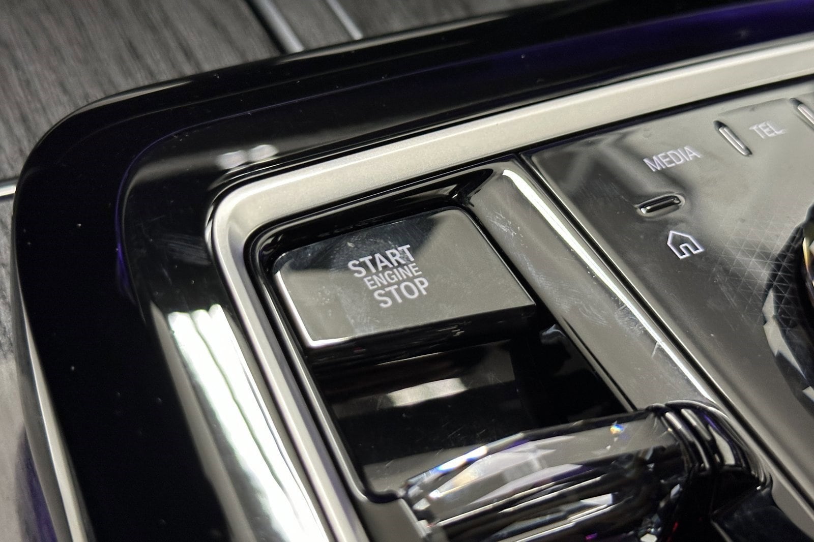 2025 BMW 7 Series 750e - Photo 34