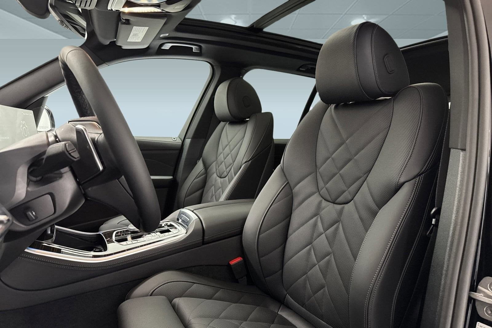 2026 BMW X5 PHEV xDrive50e photo 4