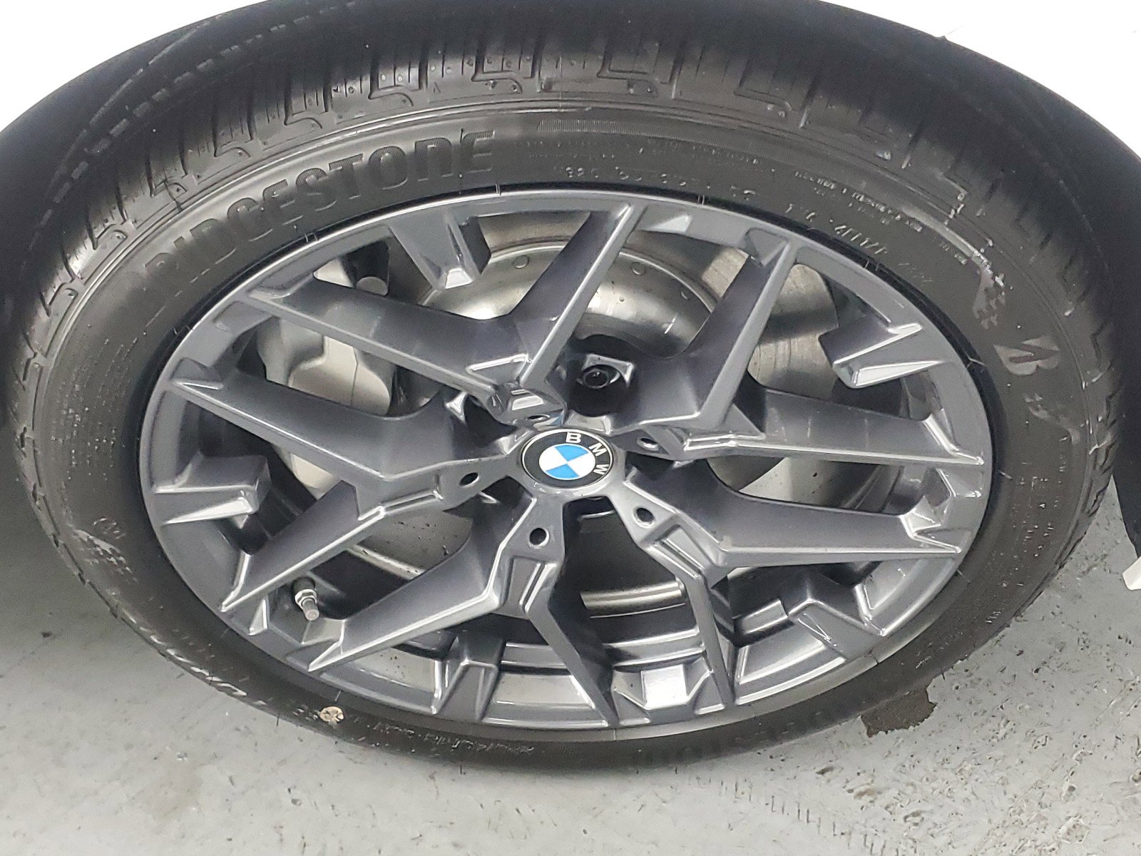 2025 Bmw 330i photo 3