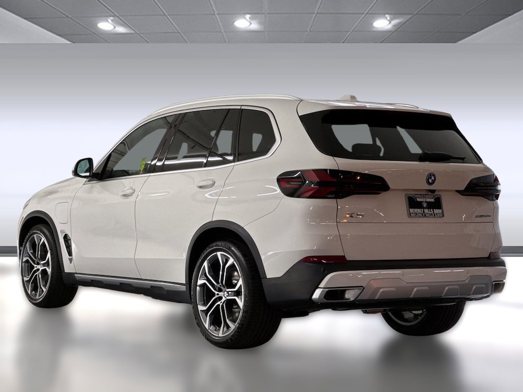 New 2026 BMW X5 PHEV xDrive50e SUV