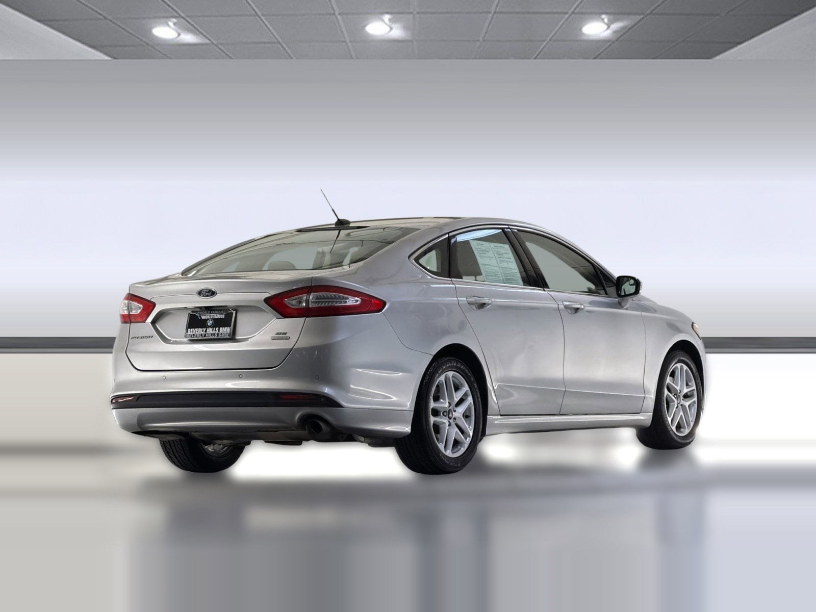 2015 Ford Fusion SE photo 3