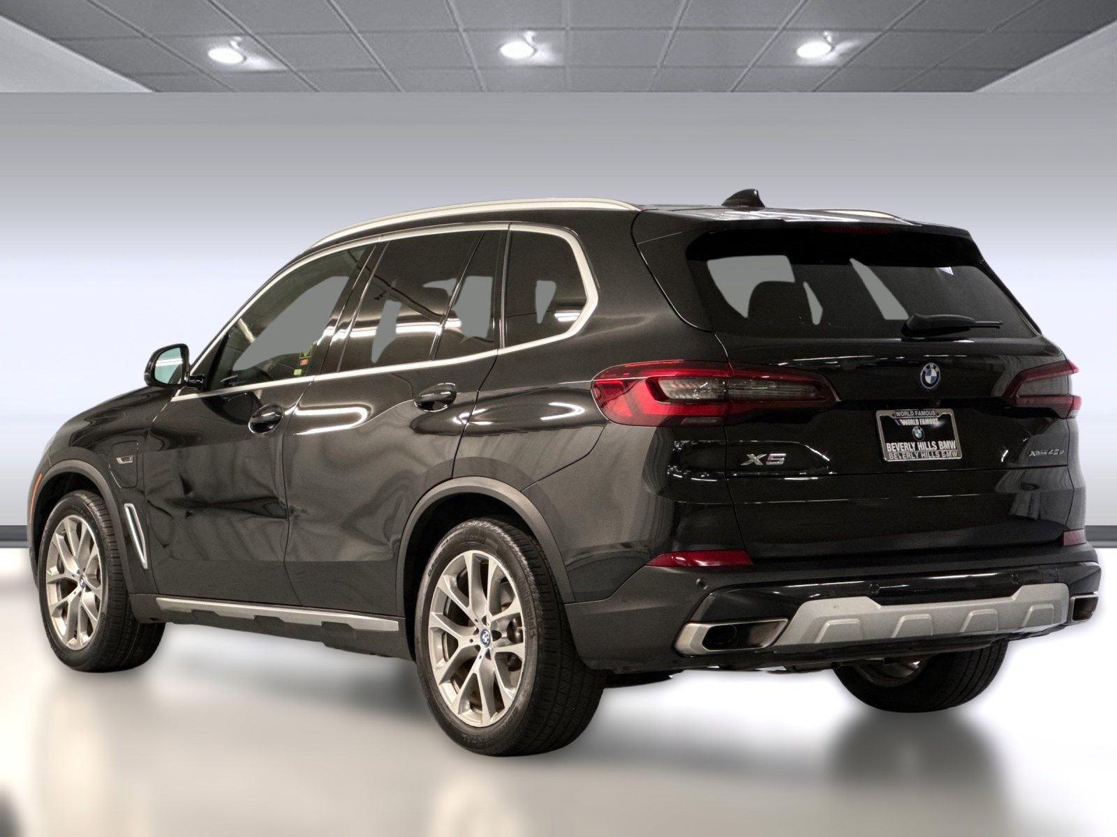 2023 Bmw X5 xDrive45e photo 3