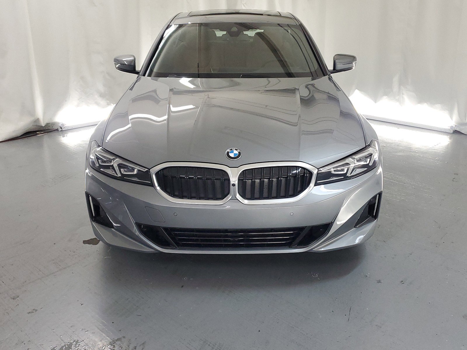 2025 Bmw 330i photo 2