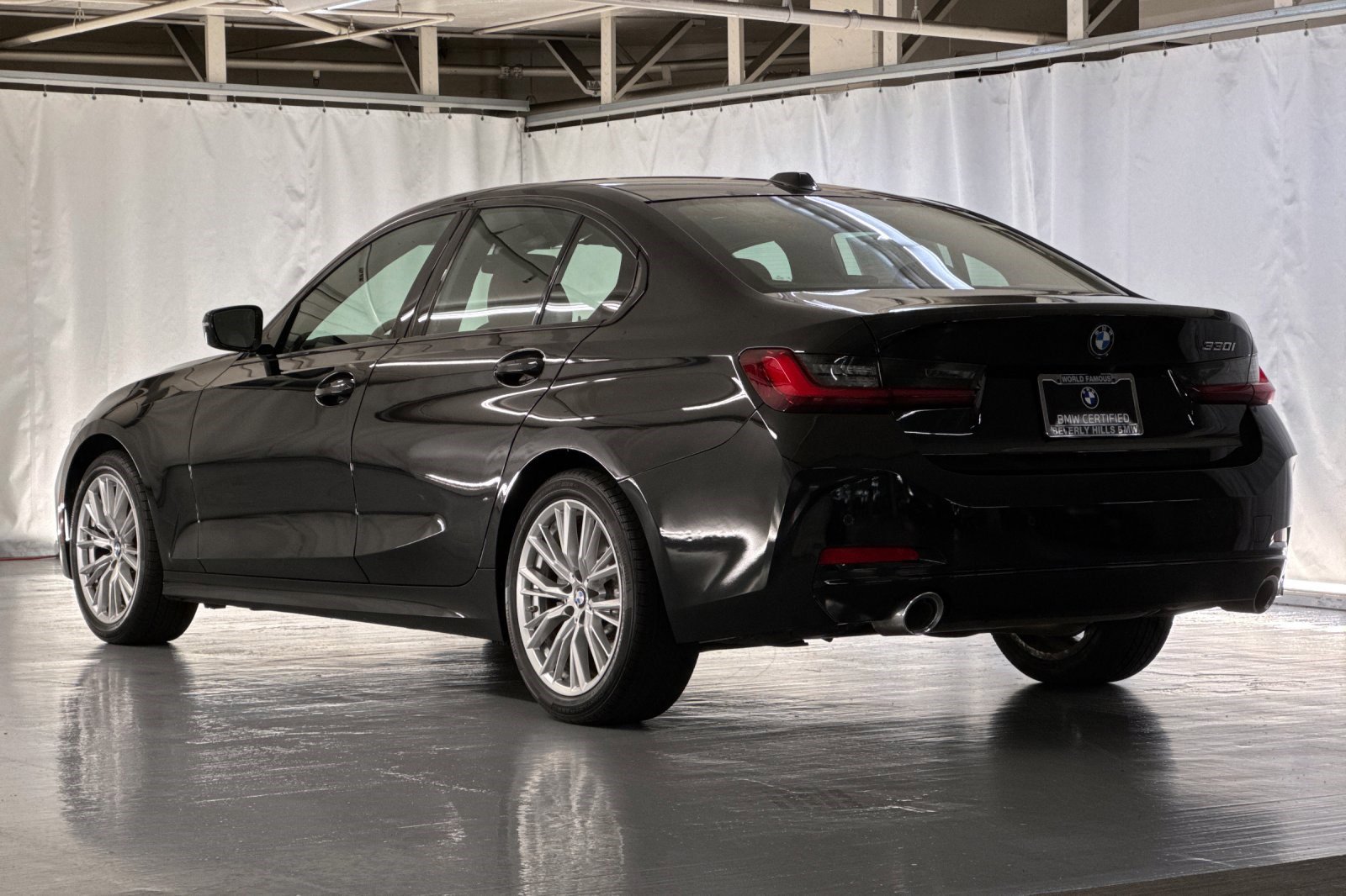 2023 Bmw 330i photo 2