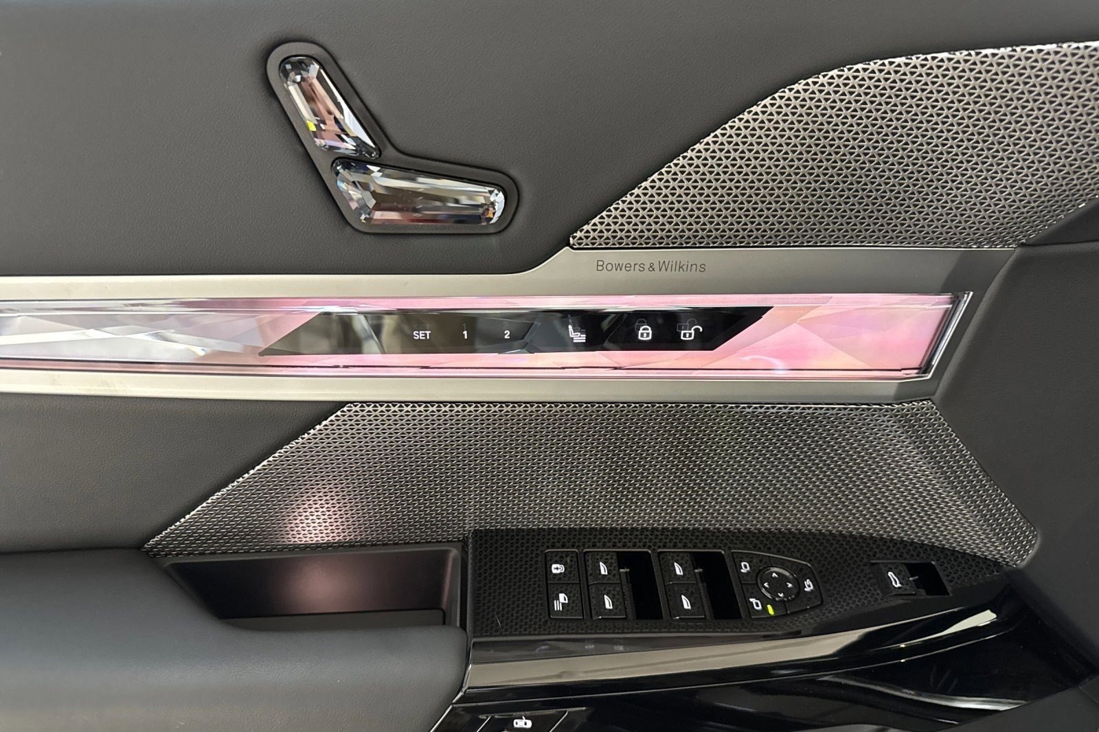 2025 BMW 7 Series 760i - Photo 14