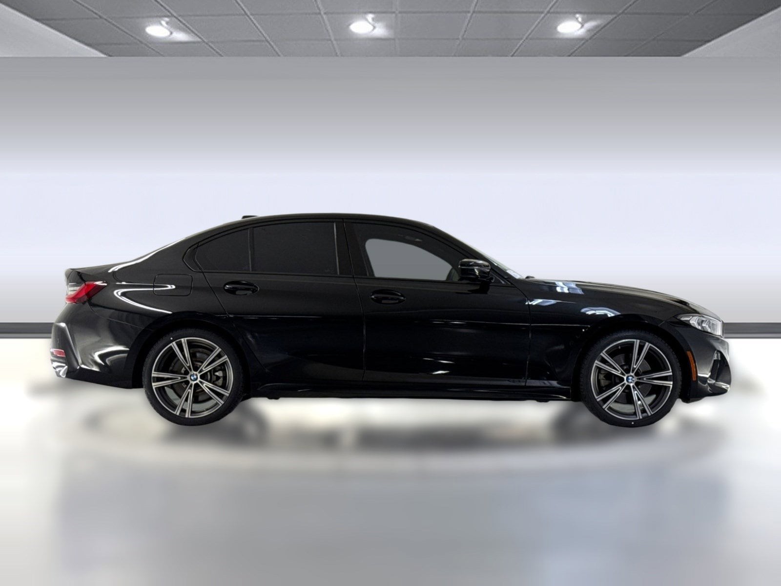 2023 BMW 330i photo 6