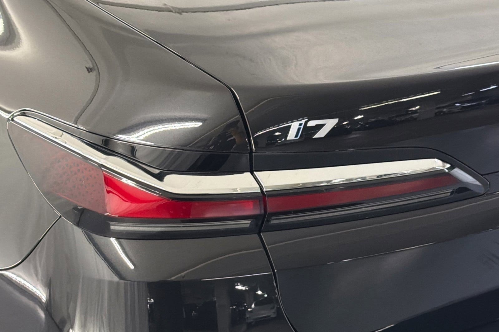 2025 BMW i7 50 - Photo 12