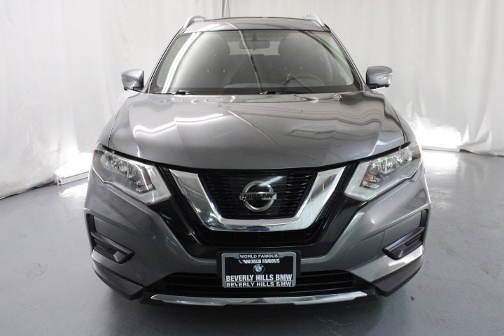 Used 2017 Nissan Rogue SV with VIN JN8AT2MT7HW398042 for sale in Los Angeles, CA