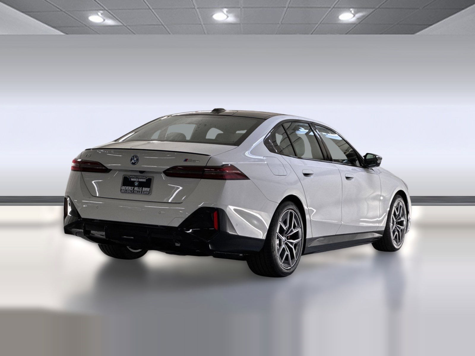 2025 BMW i5 M60 photo 3